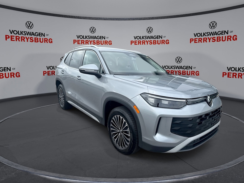 New 2025 Volkswagen Tiguan S AWD SUV