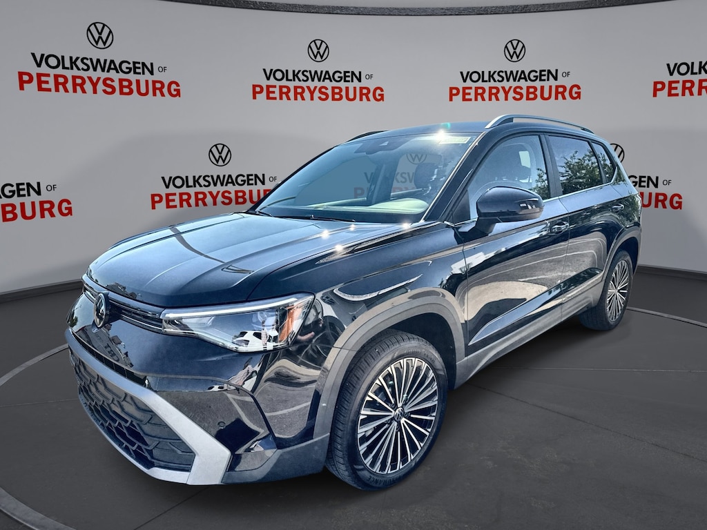 New 2025 Volkswagen Taos SE FWD SUV