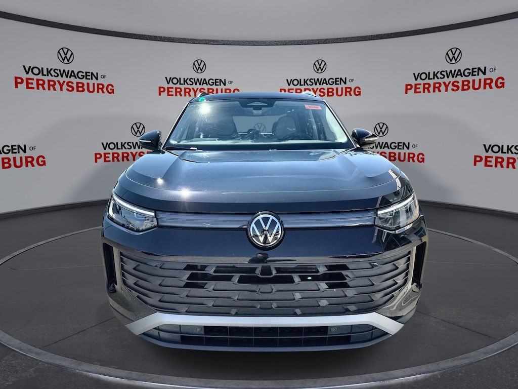 New 2025 Volkswagen Tiguan SE AWD SUV