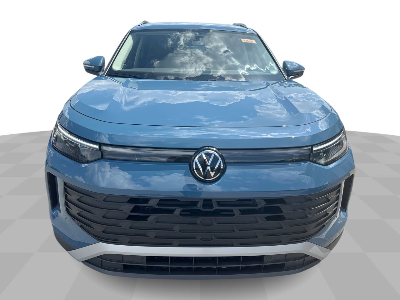 2025 Volkswagen Tiguan SE photo 3