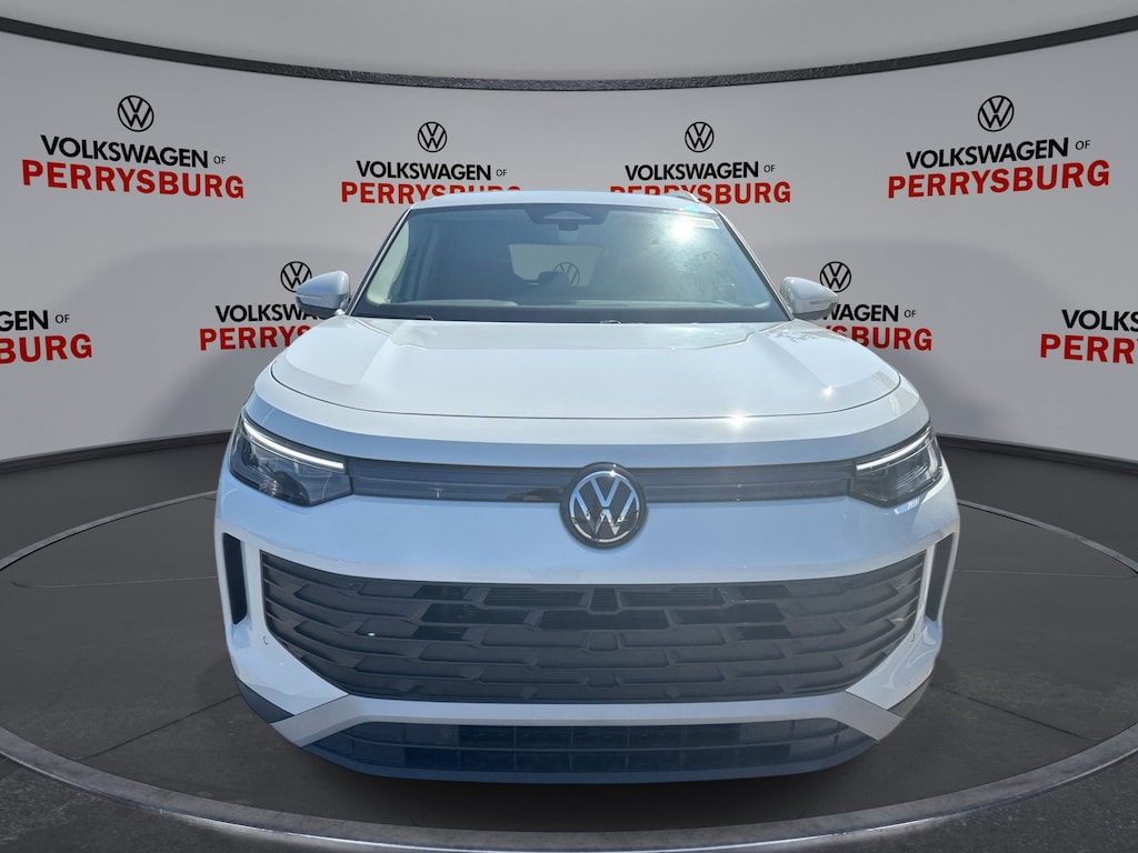 New 2025 Volkswagen Tiguan SE AWD w/ Panoramic Sunroof Package SUV