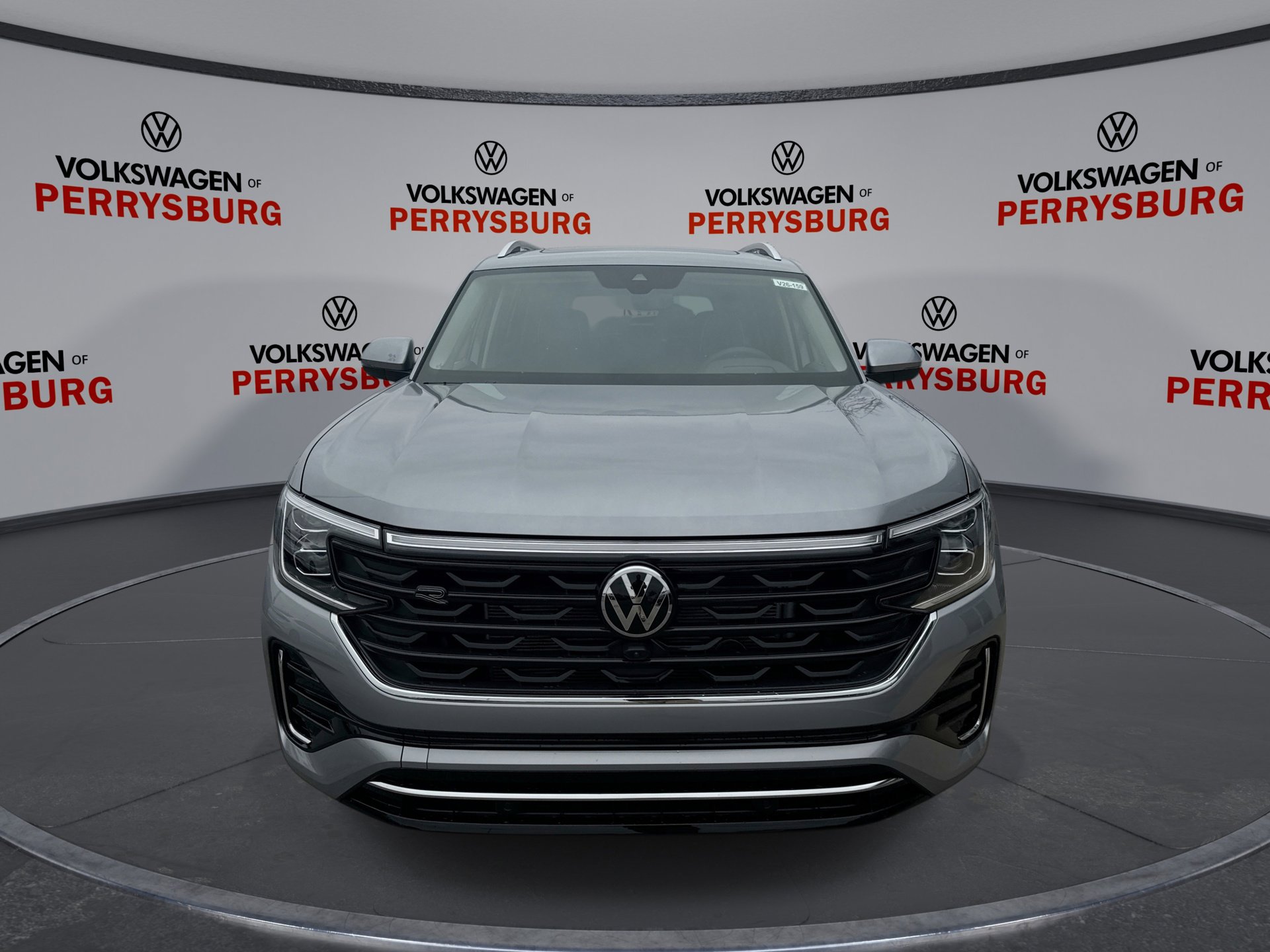 2026 Volkswagen Atlas SEL Premium R-Line photo 2