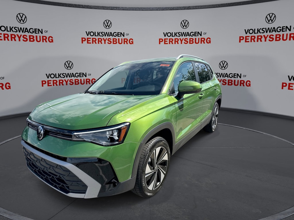 New 2025 Volkswagen Taos SE AWD SUV