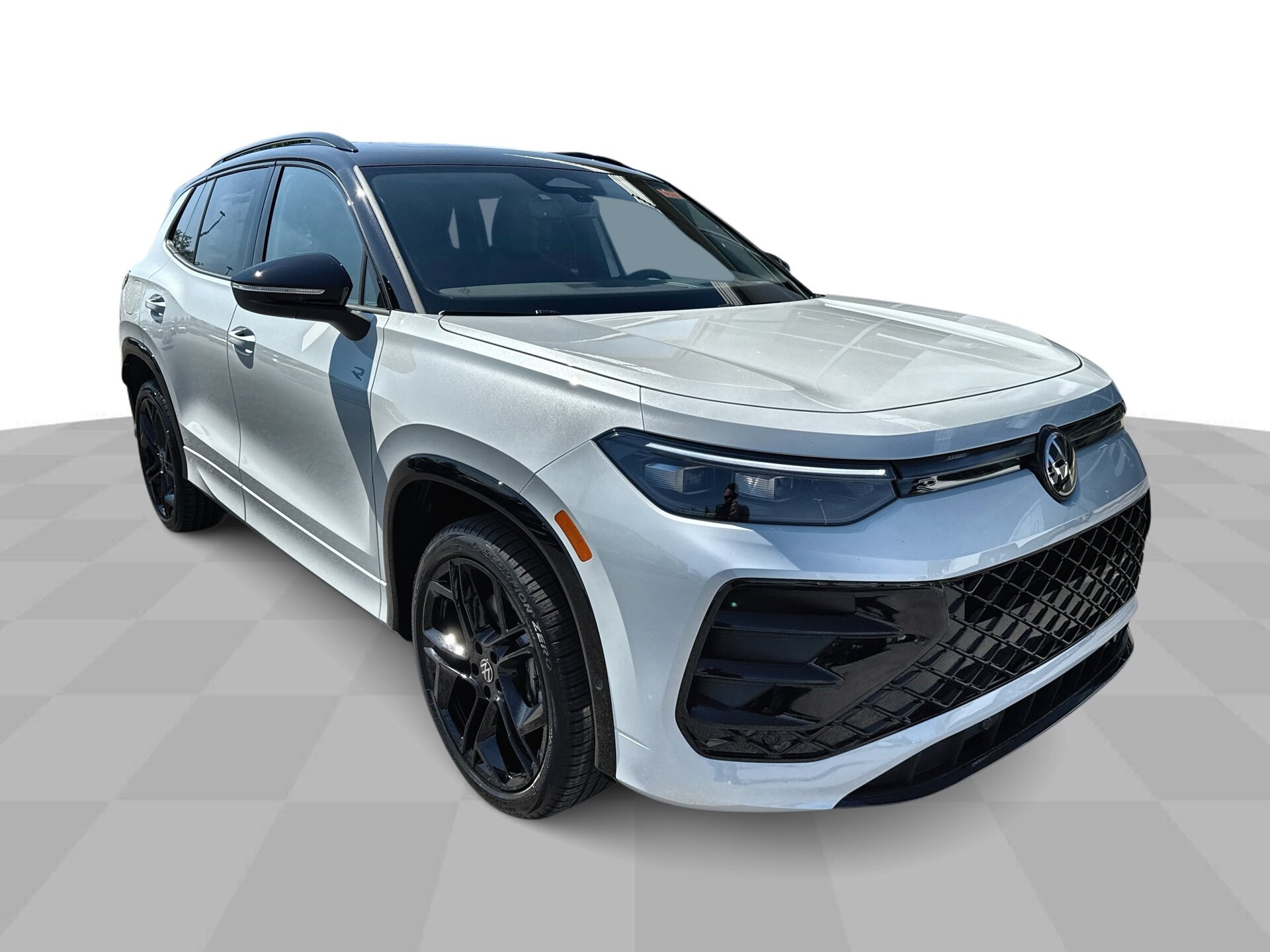 2025 Volkswagen Tiguan SE photo 2