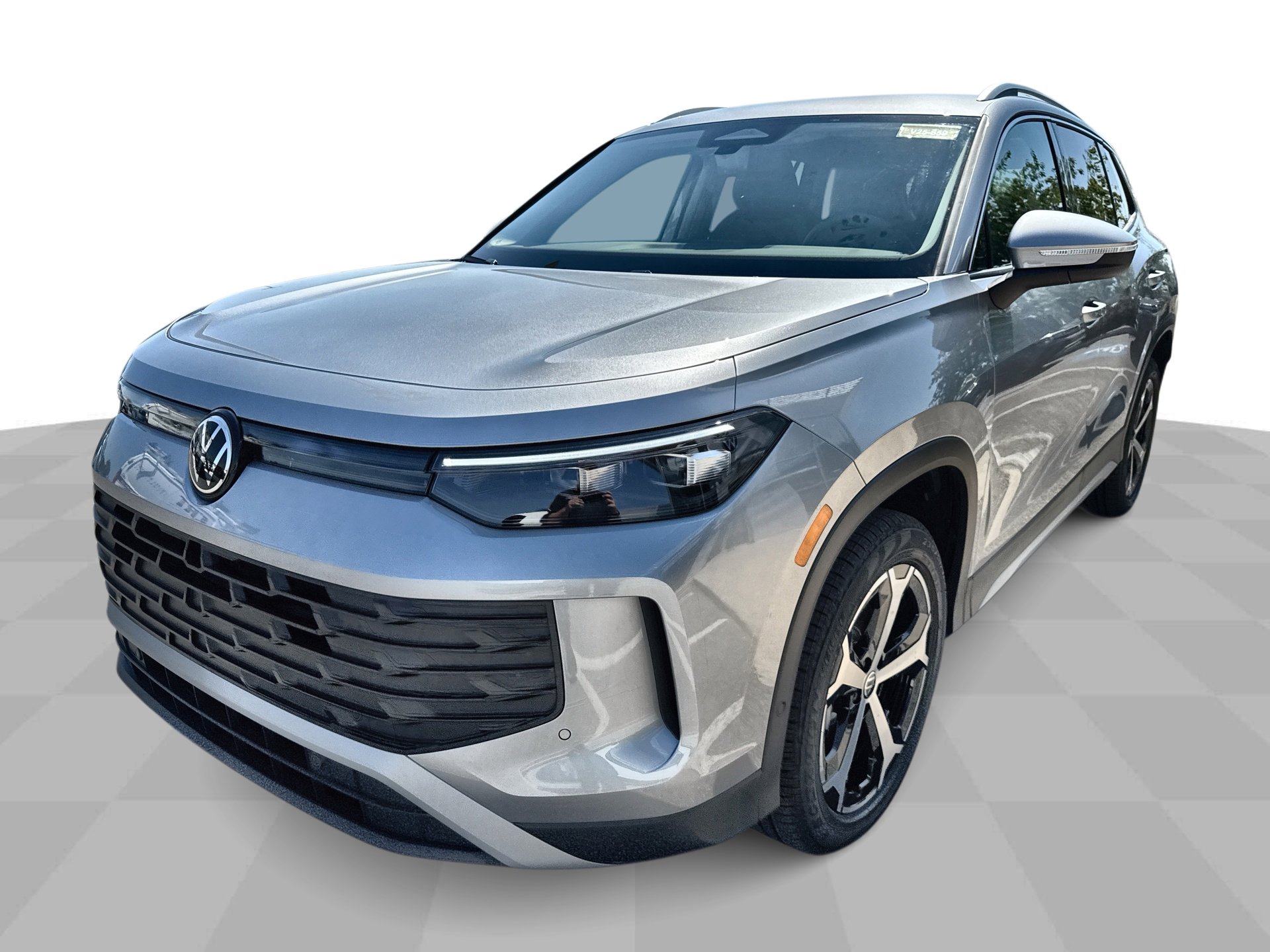 2025 Volkswagen Tiguan SE photo 4