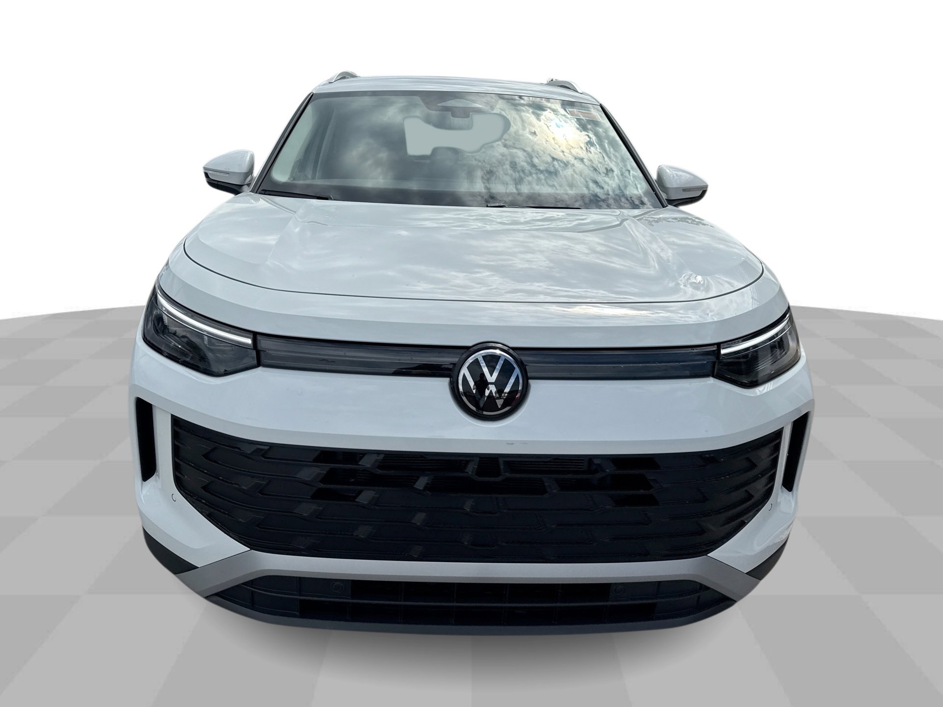 2025 Volkswagen Tiguan SE photo 3