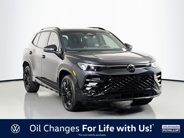 2026 Volkswagen Tiguan SE R-LINE BLACK's photo