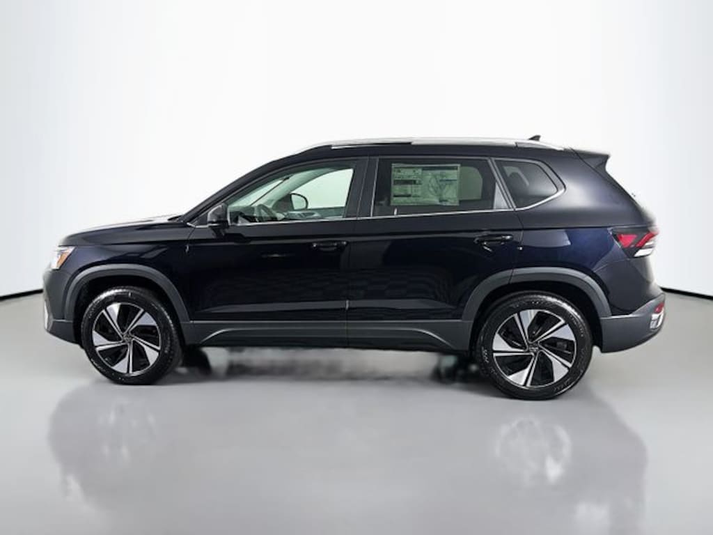 New 2025 Volkswagen Taos 1.5T SE SUV