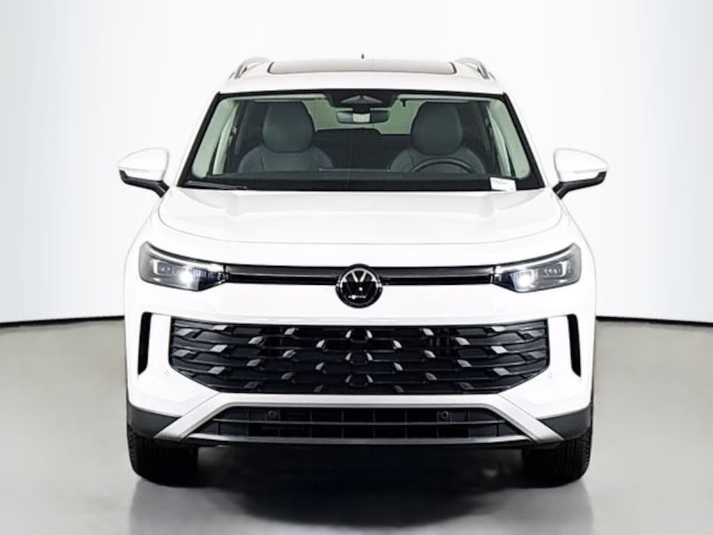 New 2026 Volkswagen Tiguan 2.0T SE SUV