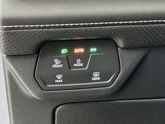 2026 Volkswagen Atlas SE w/Tech - Photo 10