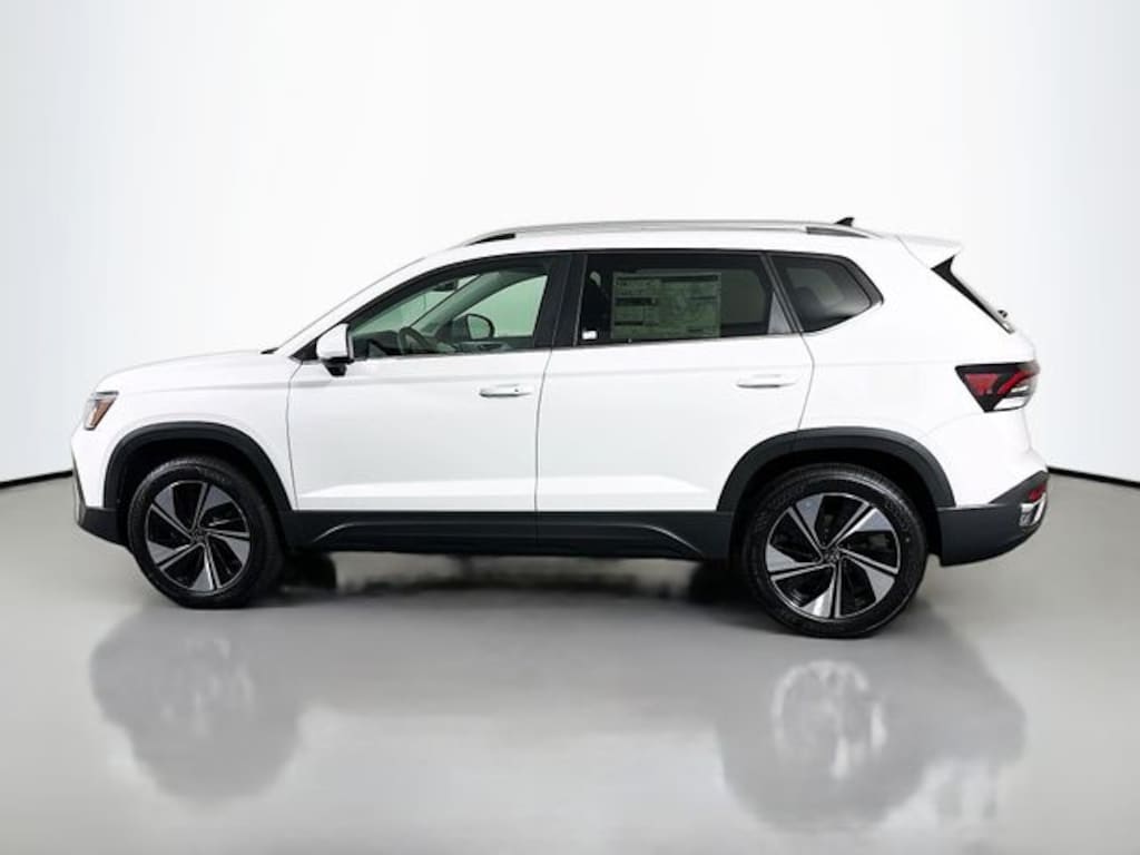 New 2025 Volkswagen Taos 1.5T SE SUV