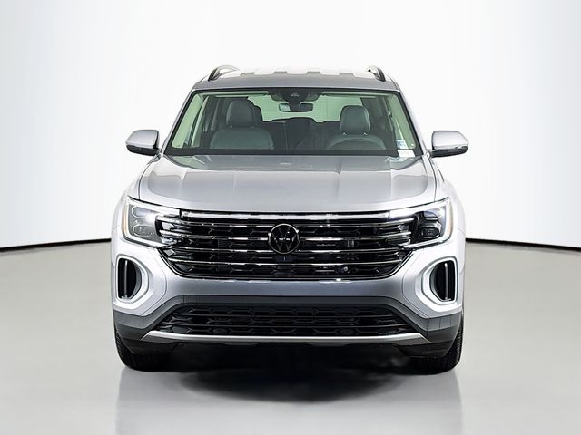 2026 Volkswagen Atlas SE photo 2