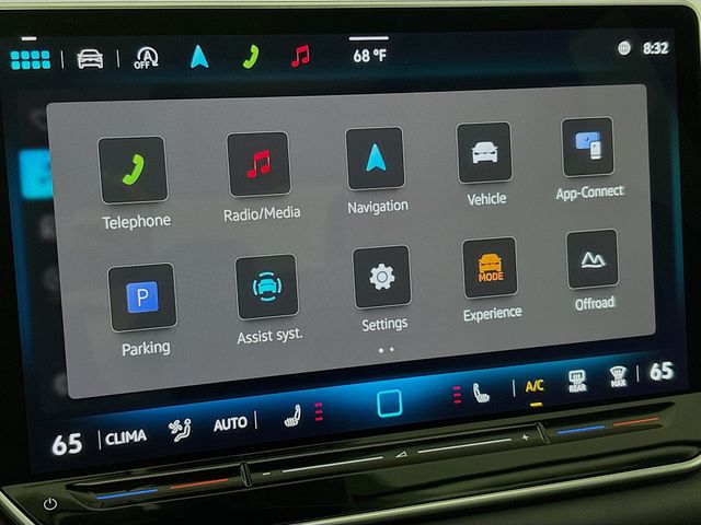 2025 Volkswagen Tiguan SE - Photo 16