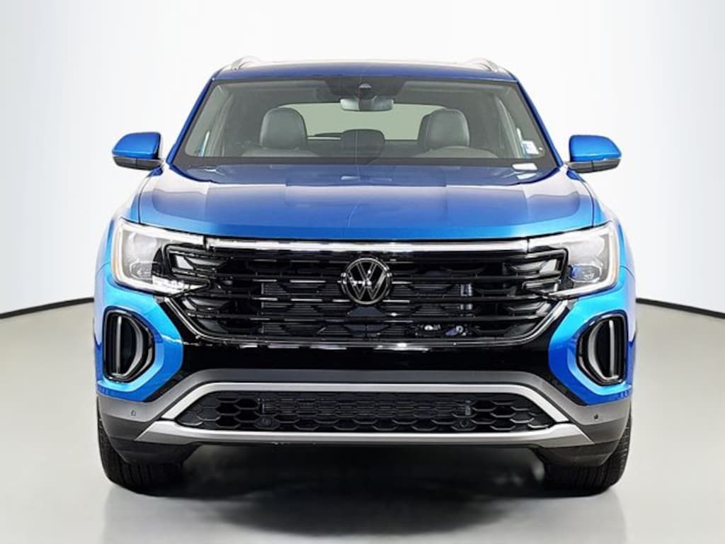 New 2025 Volkswagen Atlas Cross Sport 2.0T SE w/Technology SUV