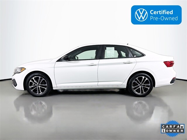 2024 Volkswagen Jetta 1.5T Sport photo 4