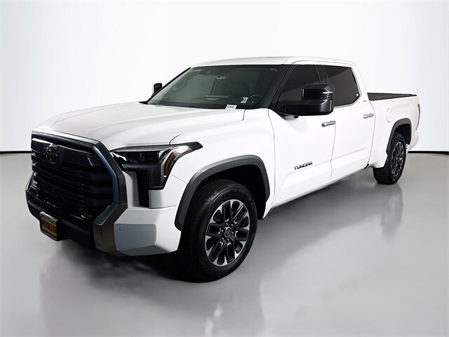 2023 Toyota Tundra Limited photo 3