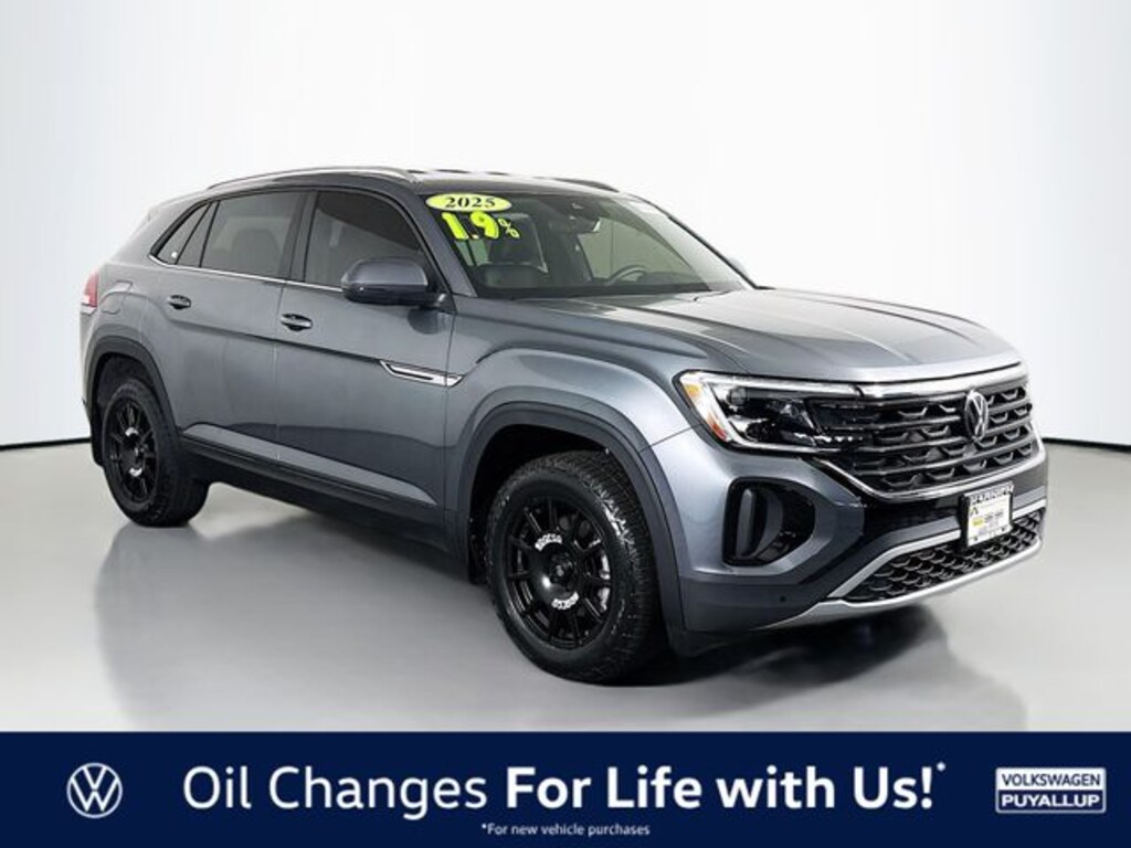 New 2025 Volkswagen Atlas Cross Sport 2.0T SE w/Technology SUV