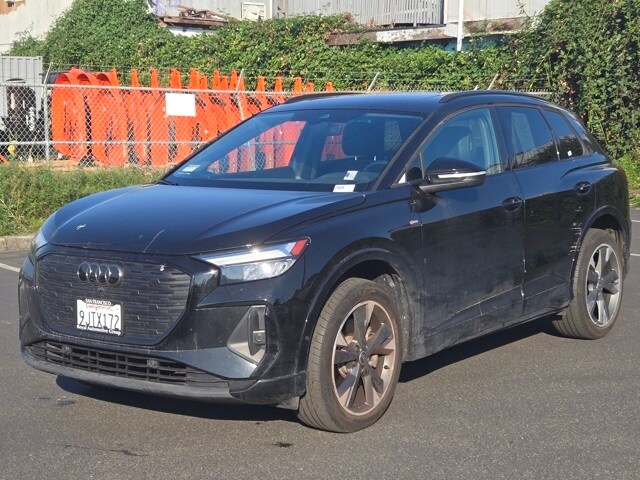 2023 Audi Q4 50 E-tron Premium Plus photo 3