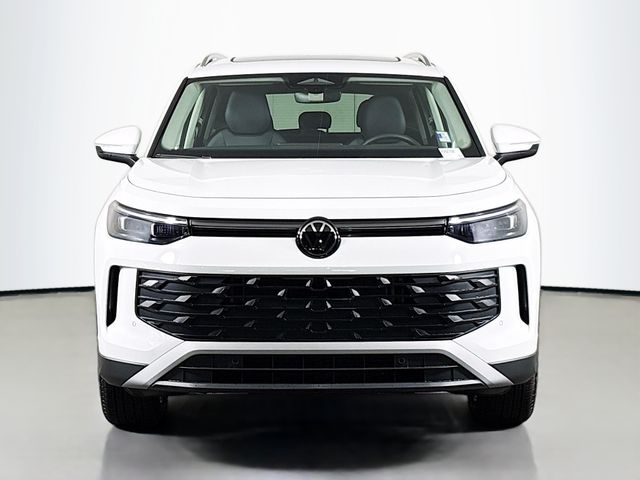 2026 Volkswagen Tiguan SE photo 2