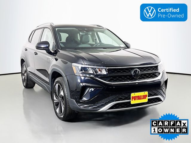 2024 Volkswagen Taos 1.5T SE 4Motion's photo