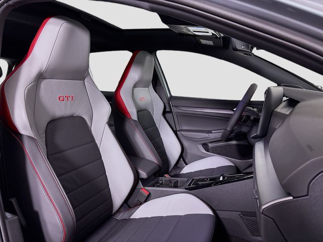 2025 Volkswagen Golf GTI SE - Photo 31