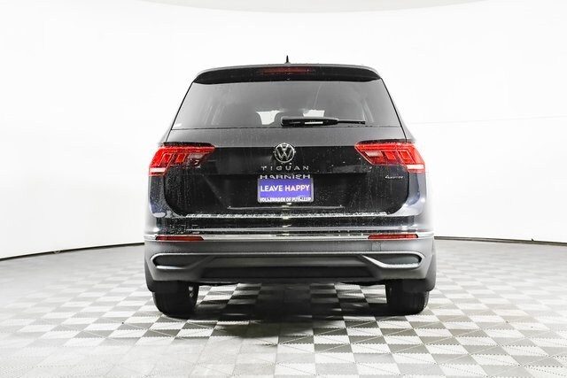 2024 Volkswagen Tiguan Wolfsburg Edition photo 2