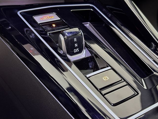 2025 Volkswagen Golf GTI SE - Photo 19