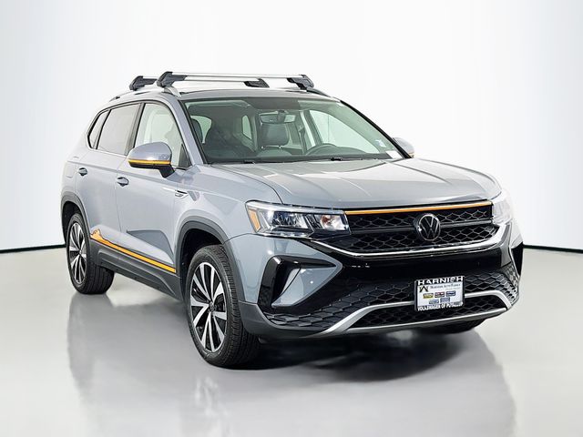 2022 Volkswagen Taos 1.5T SE's photo