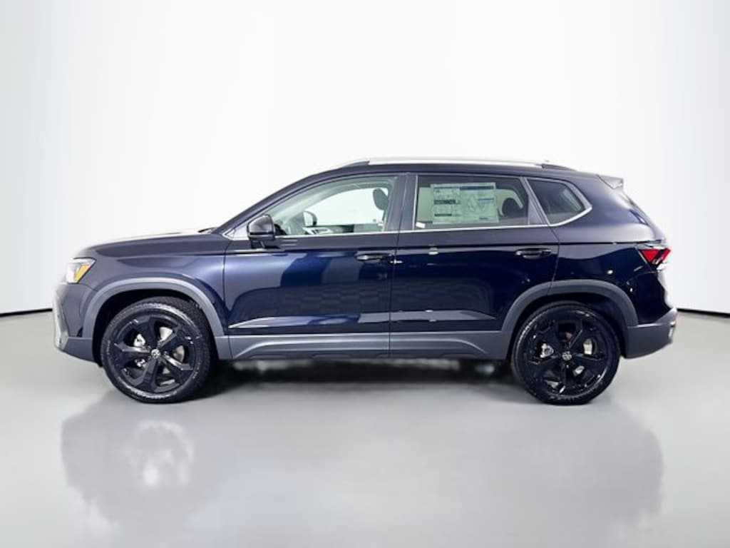 New 2025 Volkswagen Taos 1.5T SEL SUV