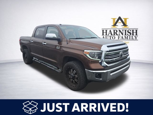 2015 Toyota Tundra 5.7 Auto 4WD Platinum Crew Max's photo