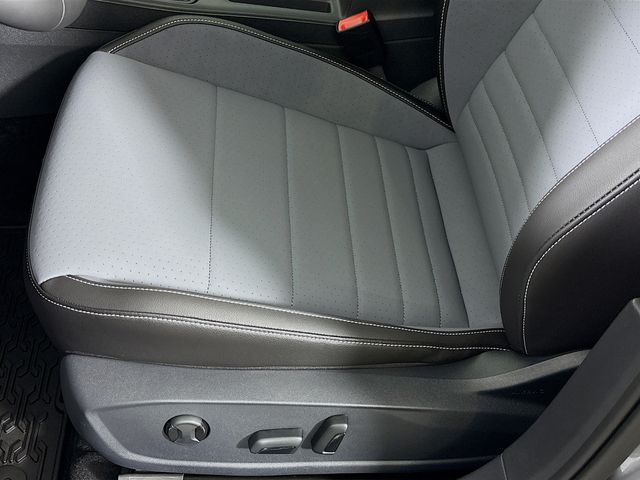 2026 Volkswagen Jetta SE - Photo 18