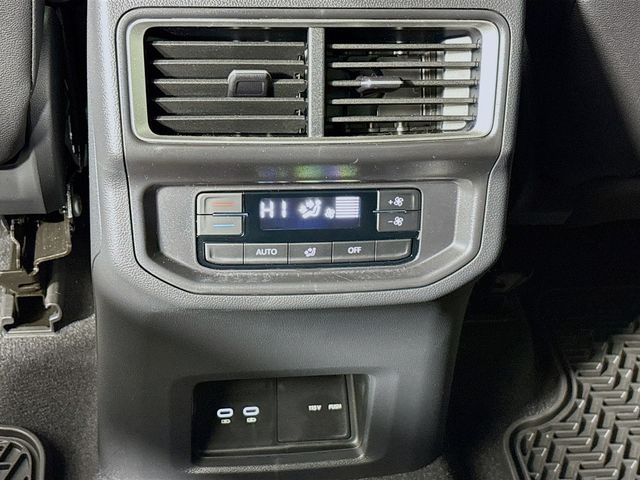 2026 Volkswagen Atlas SE w/Tech - Photo 27