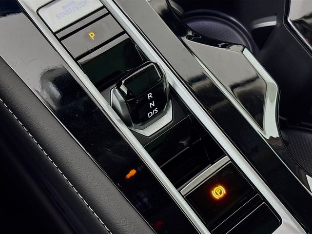 2026 Volkswagen Atlas SEL Premium R-Line - Photo 18