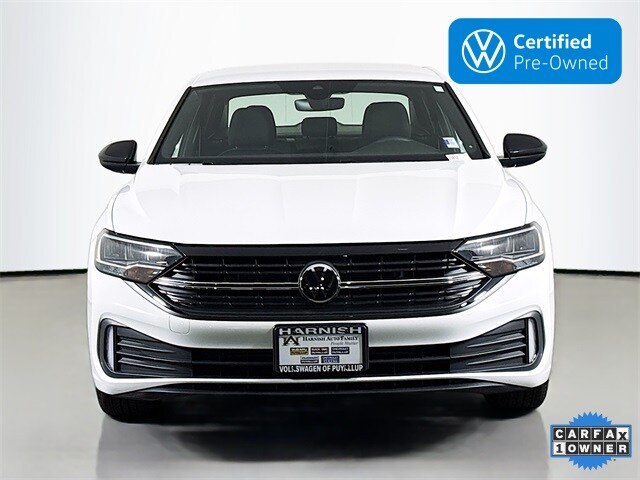 2024 Volkswagen Jetta 1.5T Sport photo 2