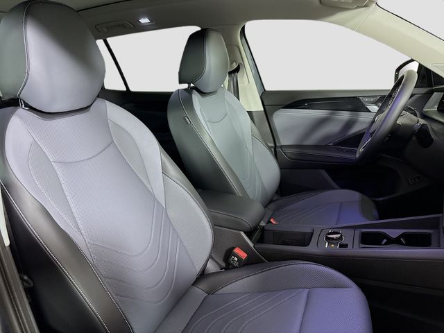2025 Volkswagen Tiguan SE - Photo 30