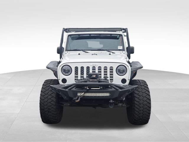 2011 Jeep Wrangler Unlimited Sahara photo 2