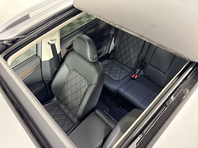 2026 Volkswagen Atlas SEL Premium R-Line - Photo 23