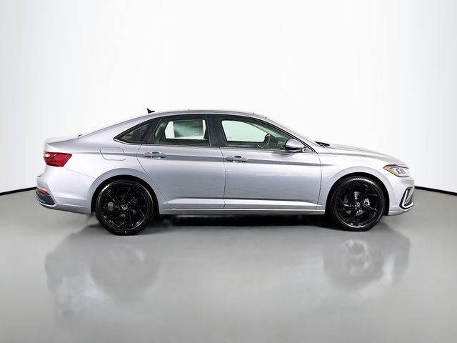 2026 Volkswagen Jetta SE - Photo 8