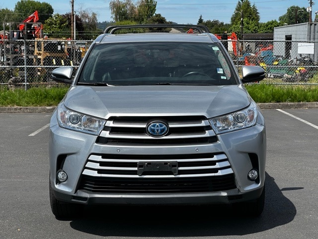 Used 2017 Toyota Highlander XLE with VIN 5TDJGRFHXHS034893 for sale in Puyallup, WA