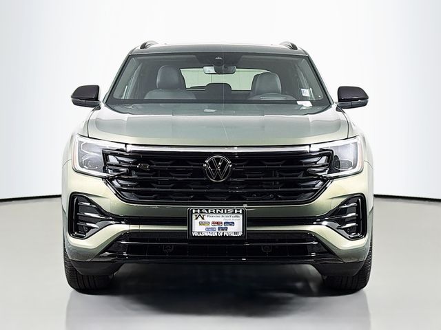 2026 Volkswagen Atlas Cross Sport SEL R-Line photo 2