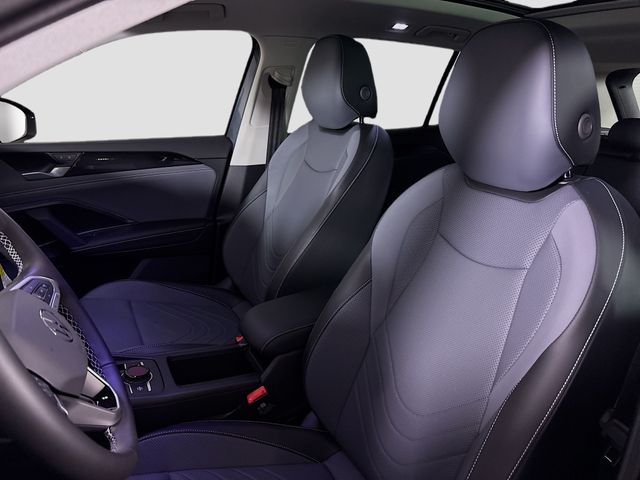 2025 Volkswagen Tiguan SE - Photo 21