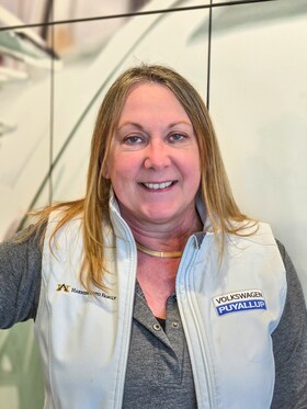 Staff member Laura Johnson from ID_072089
