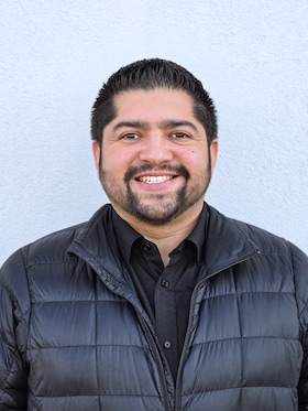 Staff member Oscar Rivas from ID_faf291