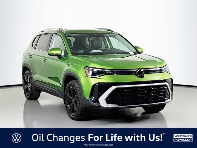 2026 Volkswagen Taos 1.5T SEL 4Motion's photo