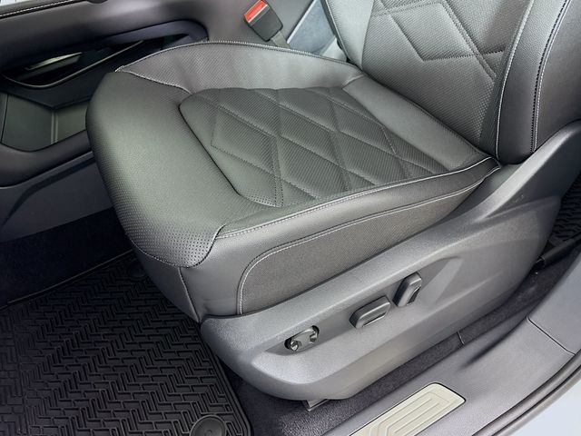 2026 Volkswagen Atlas SE w/Tech - Photo 19