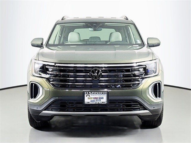 2025 Volkswagen Atlas SE Technology photo 2