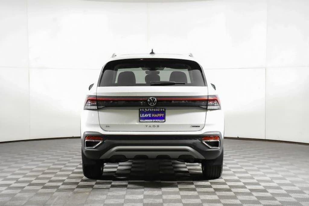 New 2025 Volkswagen Taos 1.5T SE SUV