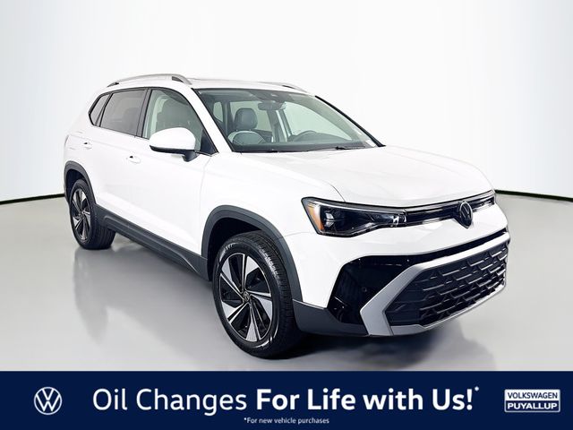 2025 Volkswagen Taos SE's photo
