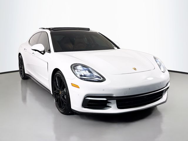 2018 Porsche Panamera 4S's photo