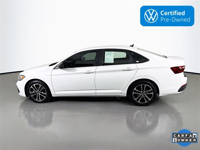 2024 Volkswagen Jetta 1.5T Sport photo 4